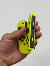 Pair of Yellow Joy-Cons for Nintendo Switch (Left + Right) REPAIR OR PARTS (READ DESCRIPTION)